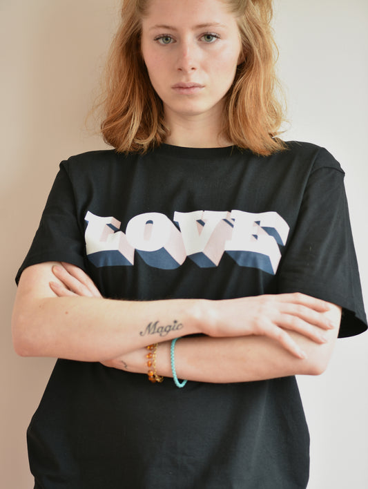 LOVE BLACK CLASSIC T-SHIRT - UNISEX