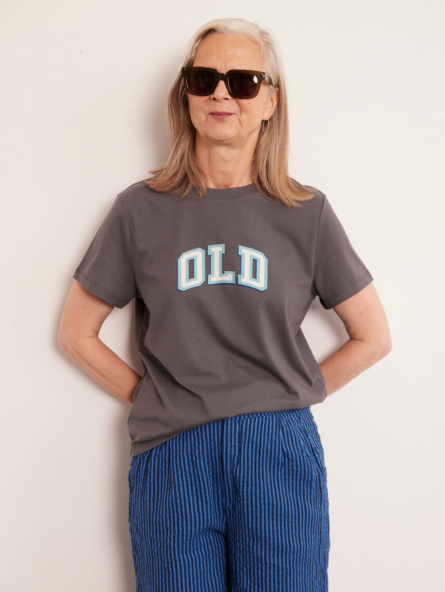 TNMA OLD T-SHIRT WARM DARK GREY