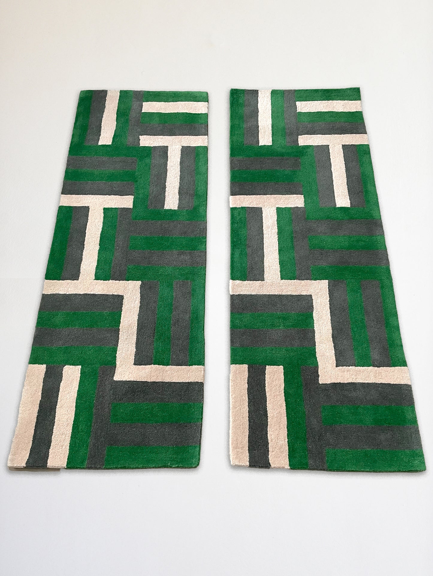 GREEN WEAVE BEDSIDE RUNNER