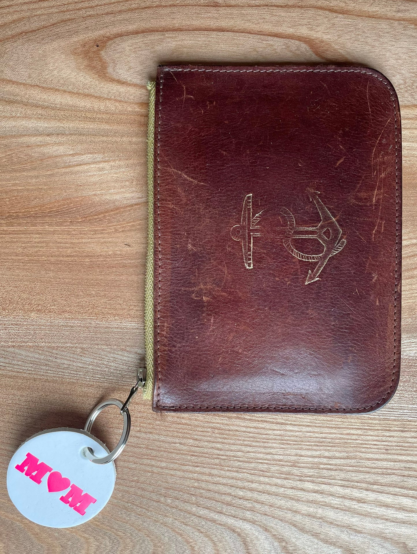 Neon pink MUM keyring