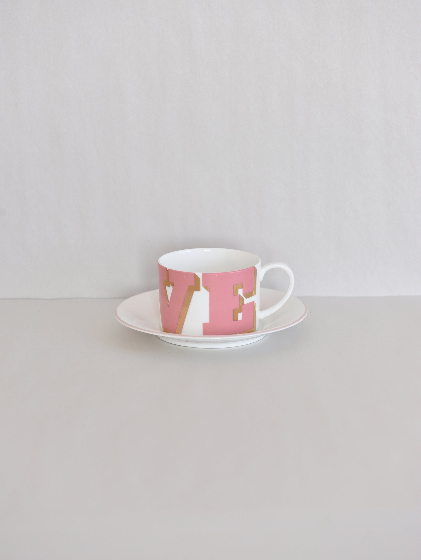 LOVE CUP & SAUCER GILDED / PINK